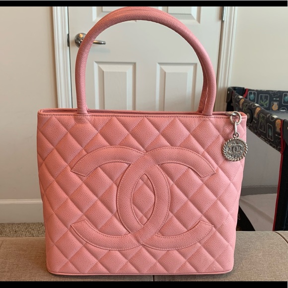 CHANEL Handbags - AUTHENTIC CHANEL Quilted Caviar Medallion Tote